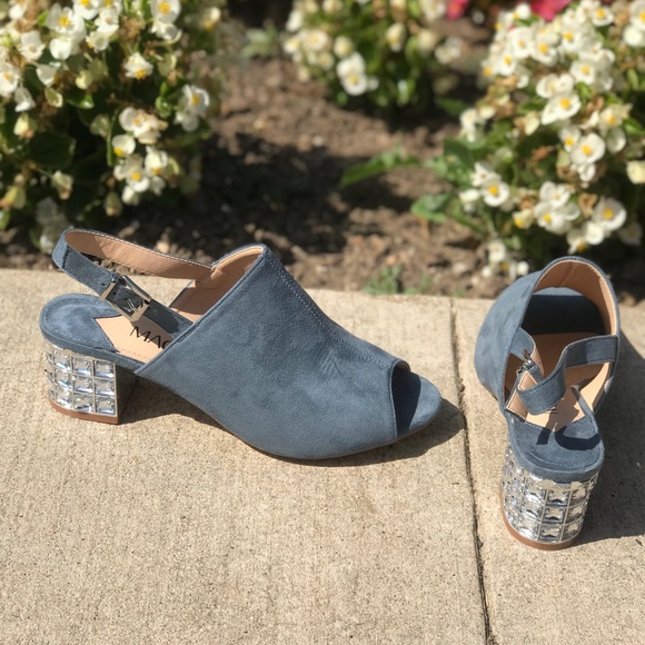 LAST PAIR 5.5 - Picture 4 of 8